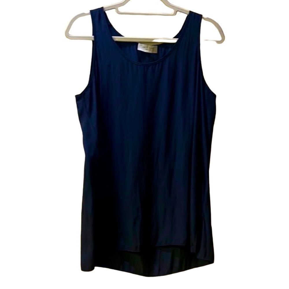 Lola & Sophie New York Women’s Medium Silky Sleeveless Navy Shell Top Blouse
